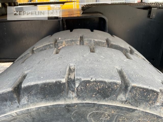 2021 Caterpillar MH3022-06C Material Handler