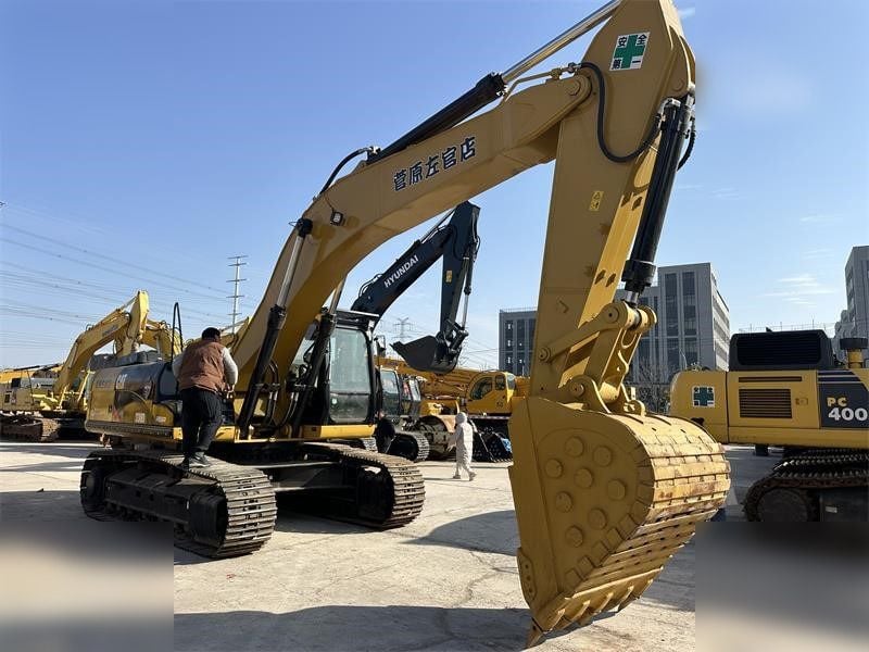 2025 Caterpillar 330D Crawler Excavator