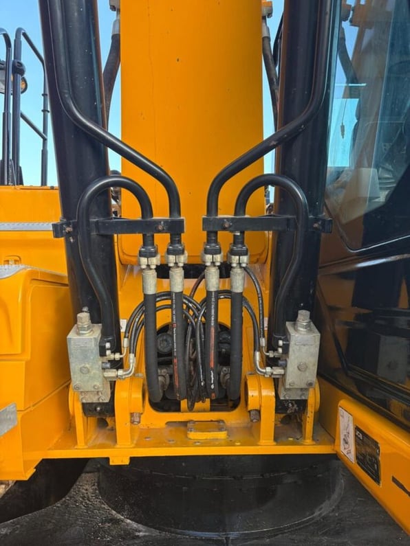 2018 JCB 220X L4F Crawler Excavator