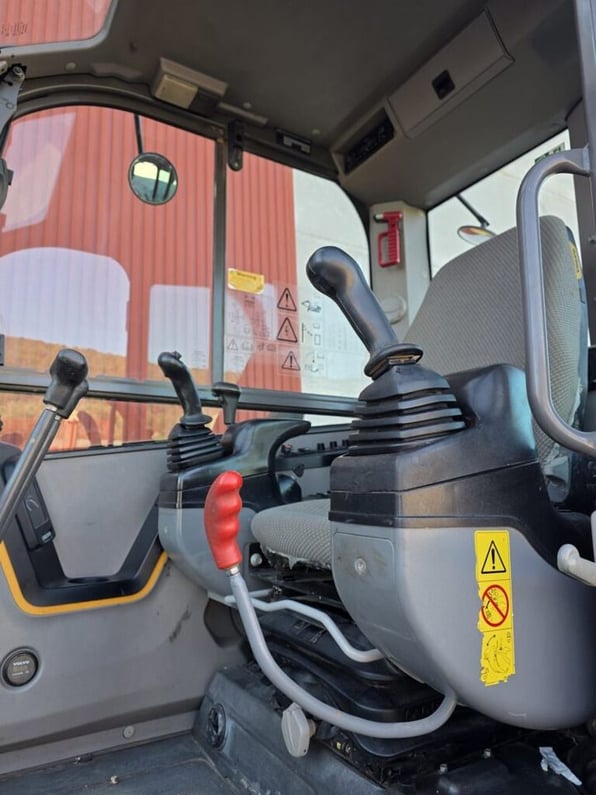 2020 Volvo ECR88D Mini Excavator