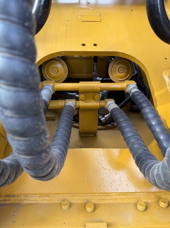 2025 Caterpillar 323D2L Crawler Excavator