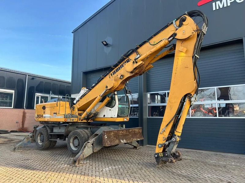 2010 Liebherr A904 C Material Handler