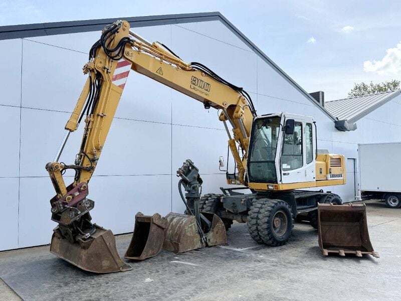 2000 Liebherr A900B LITRONIC Wheel Excavator