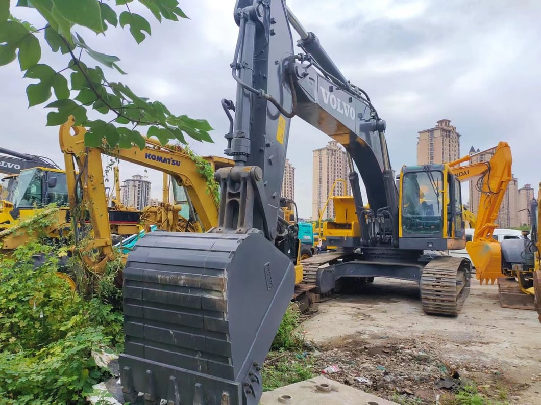 2018 Volvo EC360 Crawler Excavator