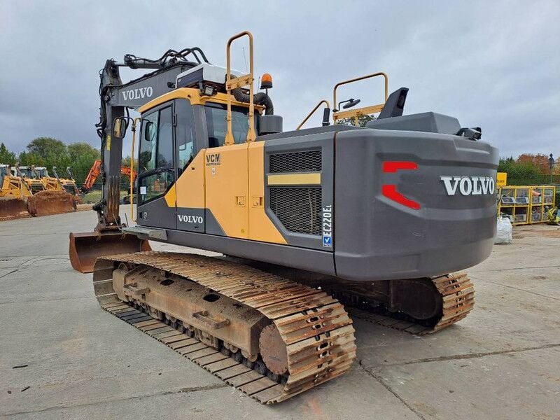 2015 Volvo EC220EL Crawler Excavator
