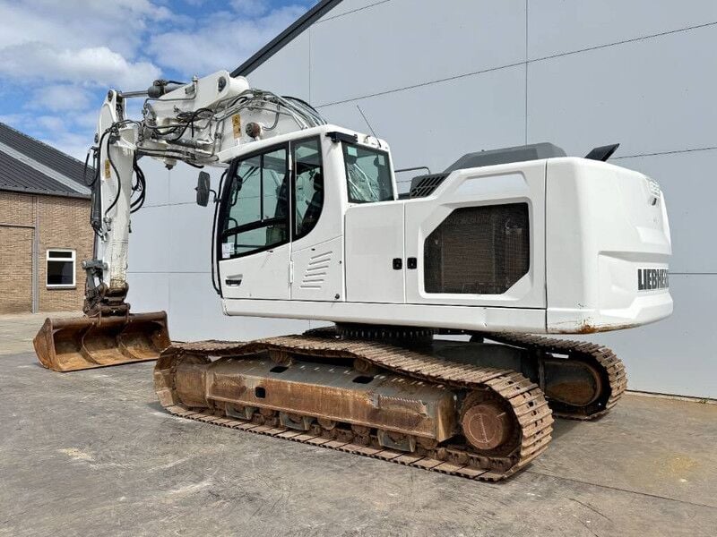2020 Liebherr R922LC Crawler Excavator