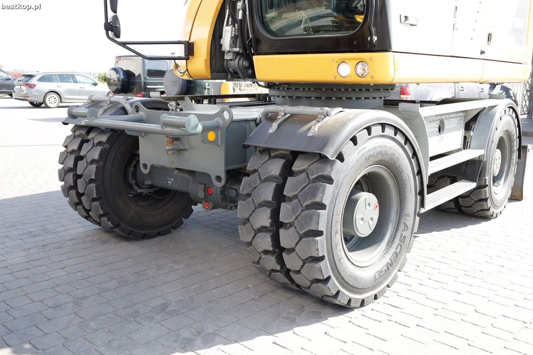 2017 Liebherr A914 LITRONIC Wheel Excavator
