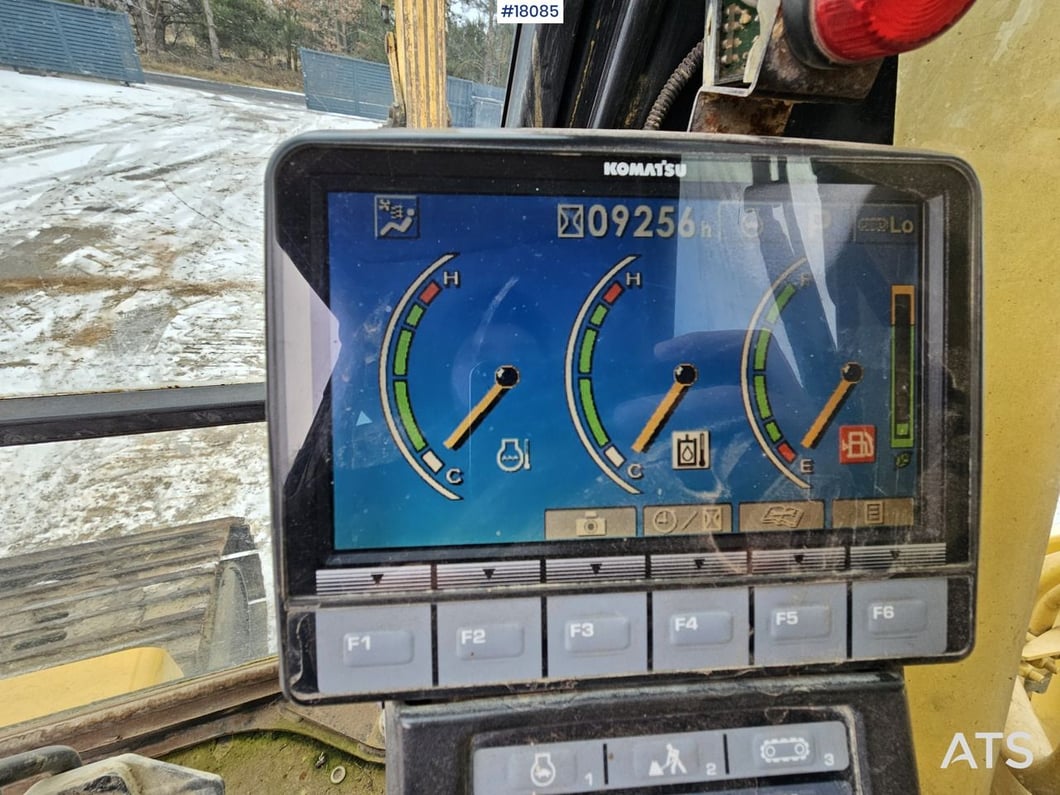 2011 Komatsu PC210LC-8 Crawler Excavator