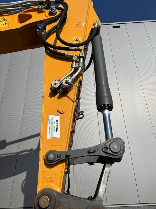 2021 Liebherr R945 Crawler Excavator