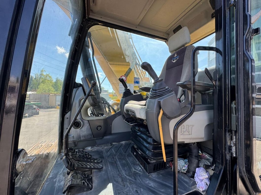 2011 Caterpillar 324D Crawler Excavator