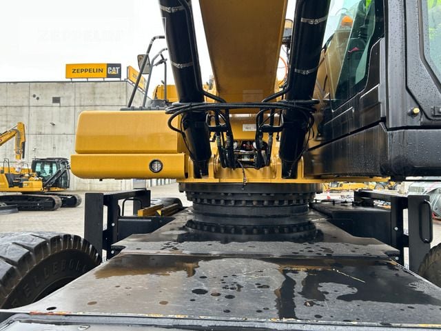 2022 Caterpillar MH3040-07A Material Handler
