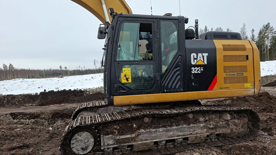 2017 Caterpillar 323F Crawler Excavator
