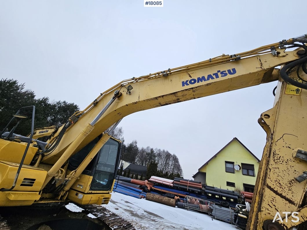 2011 Komatsu PC210LC-8 Crawler Excavator