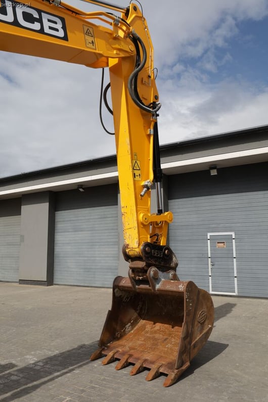2022 JCB 220X Crawler Excavator