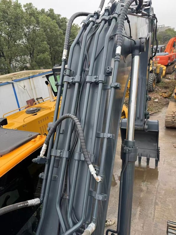 2022 Hyundai R220LC-9S Crawler Excavator