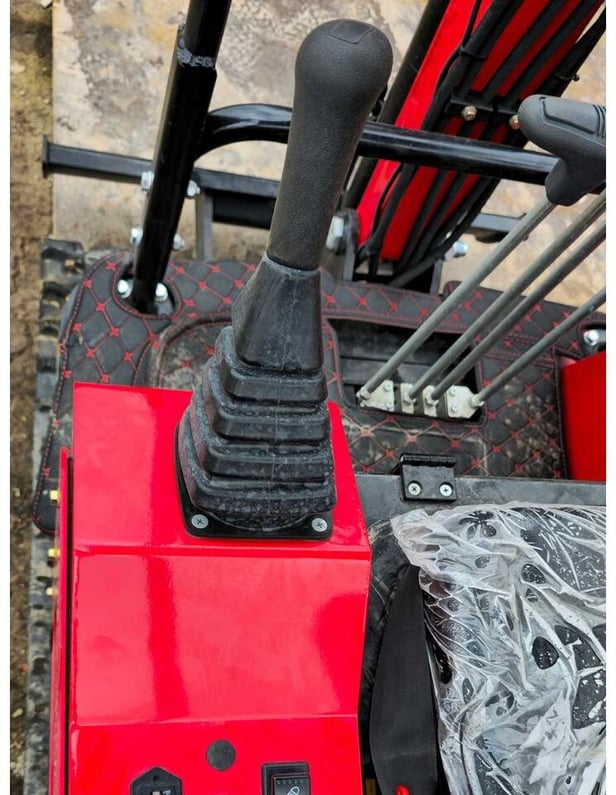 2025 Vicsec VC15 Mini Excavator