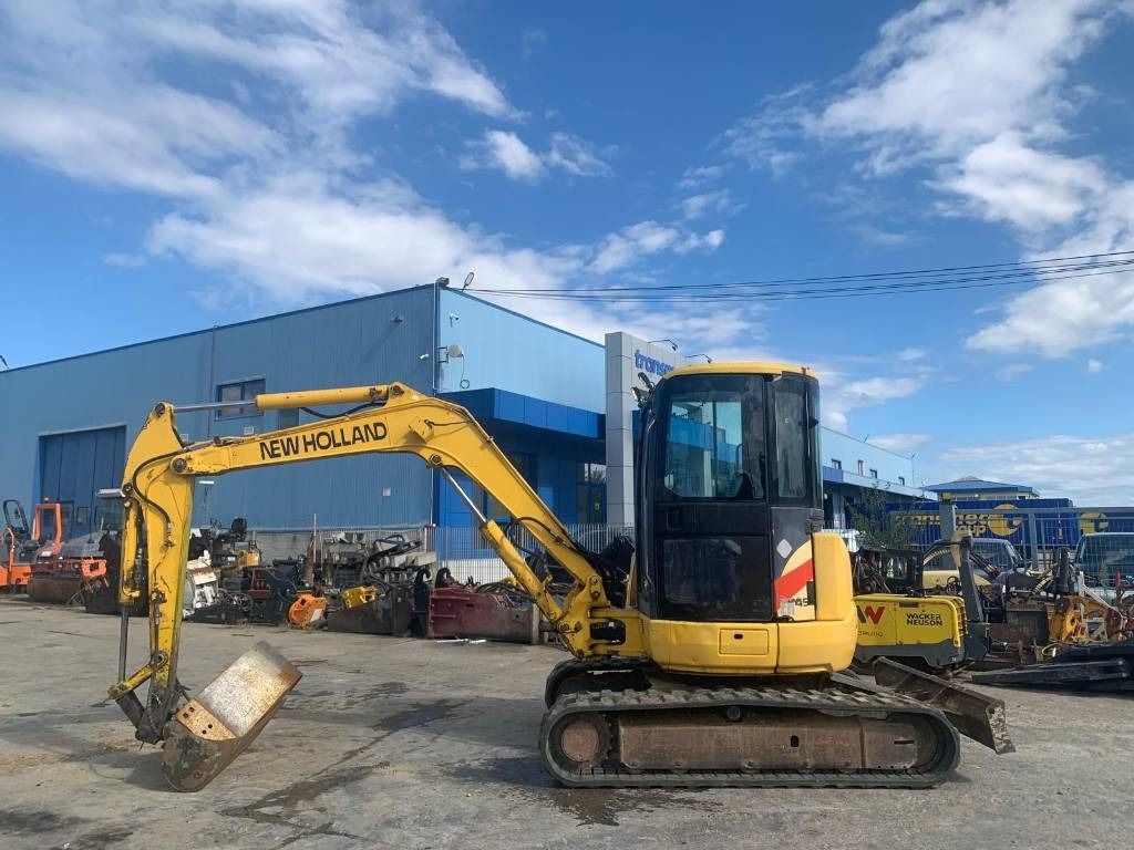 2004 New Holland EH45 Mini Excavator
