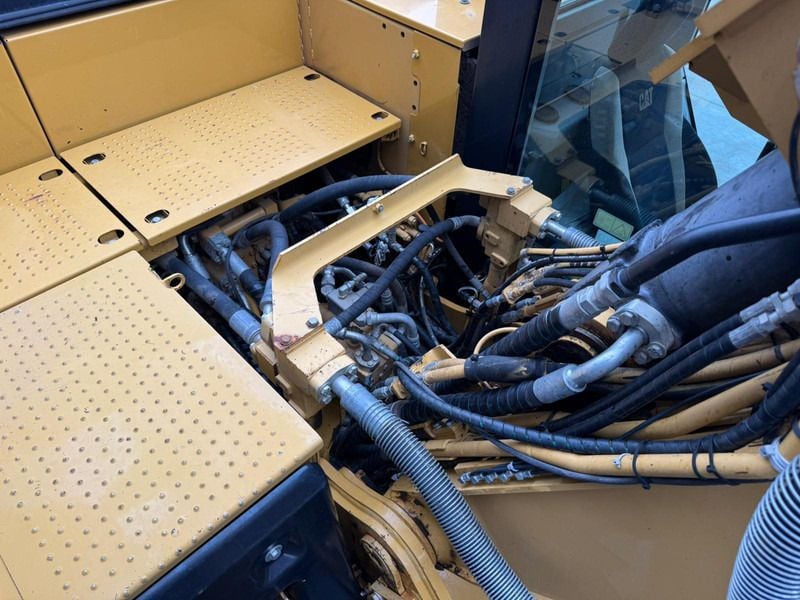 2014 Caterpillar 320EL Crawler Excavator