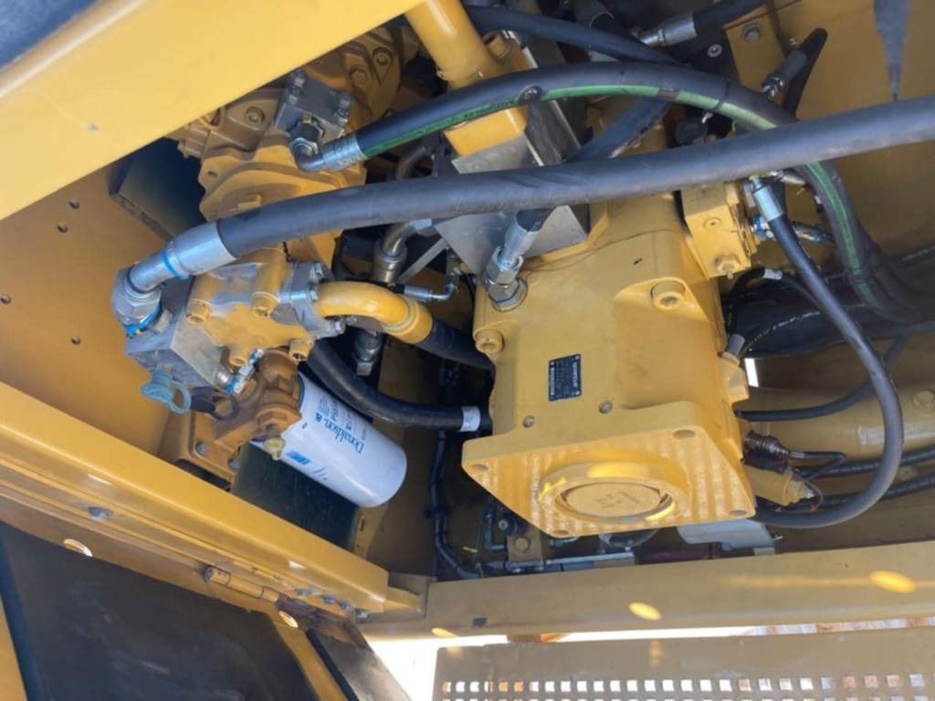 2012 Caterpillar 374DL Crawler Excavator