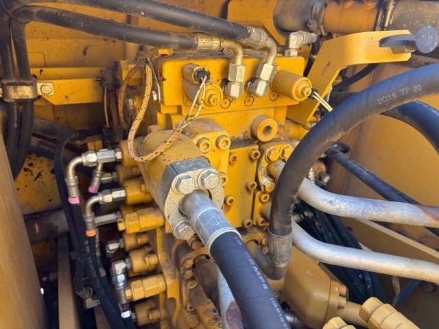 2016 Caterpillar 320E Crawler Excavator