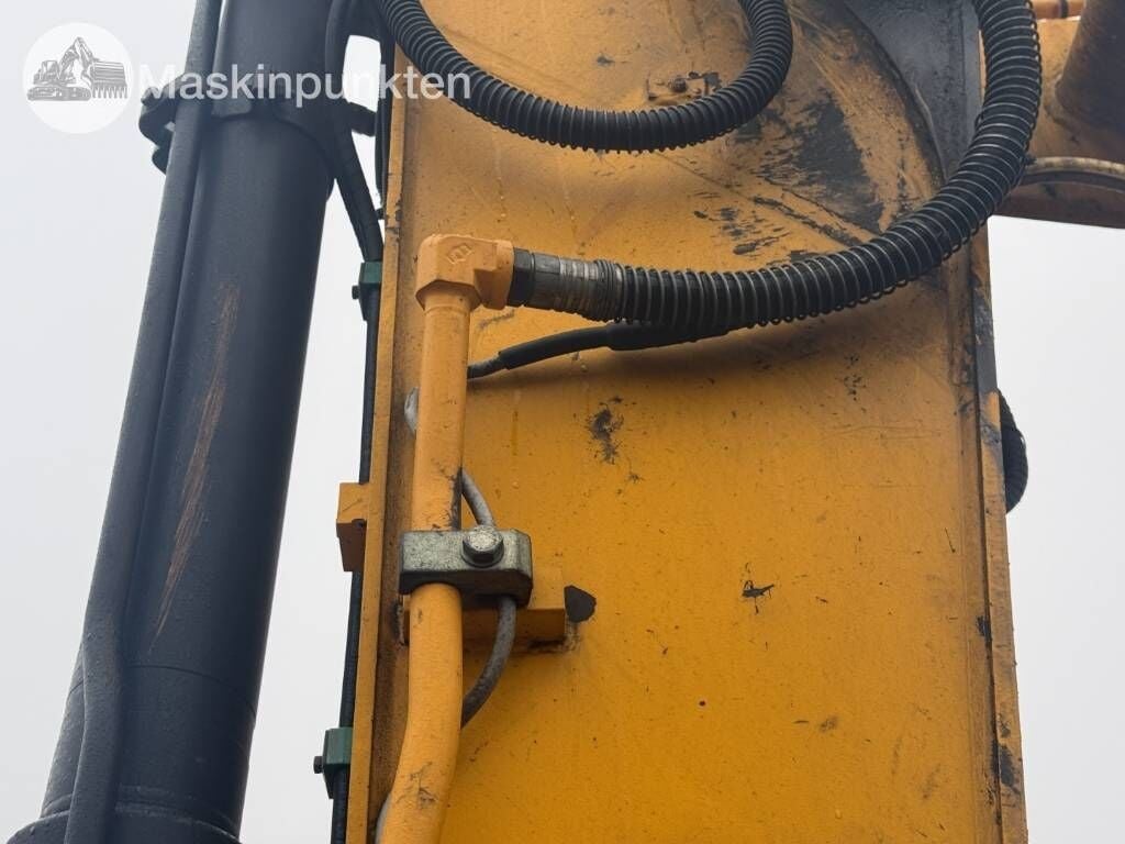 2012 JCB JZ235LC Crawler Excavator