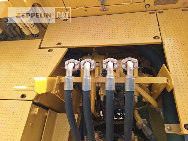 2020 Caterpillar 374FL Crawler Excavator