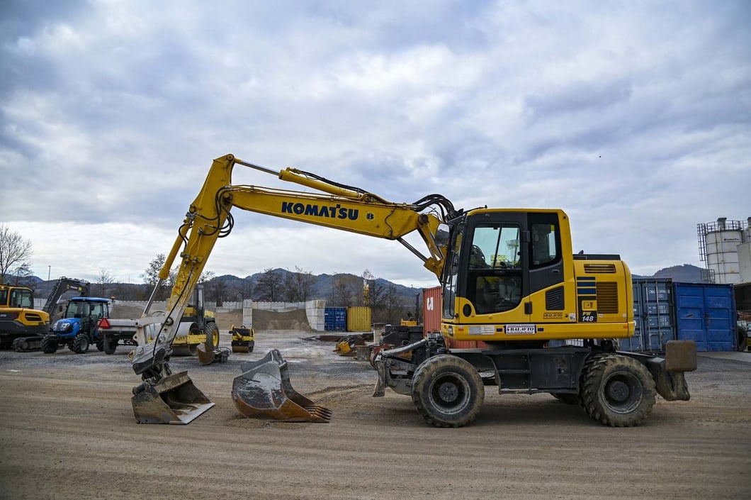 2018 Komatsu PW148-10 Wheel Excavator