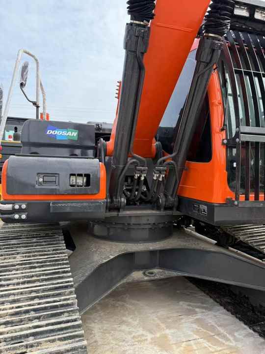 2020 Doosan DX225LC-9C Crawler Excavator