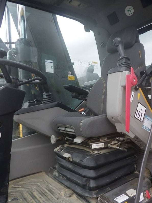 2022 Volvo EWR170E Wheel Excavator
