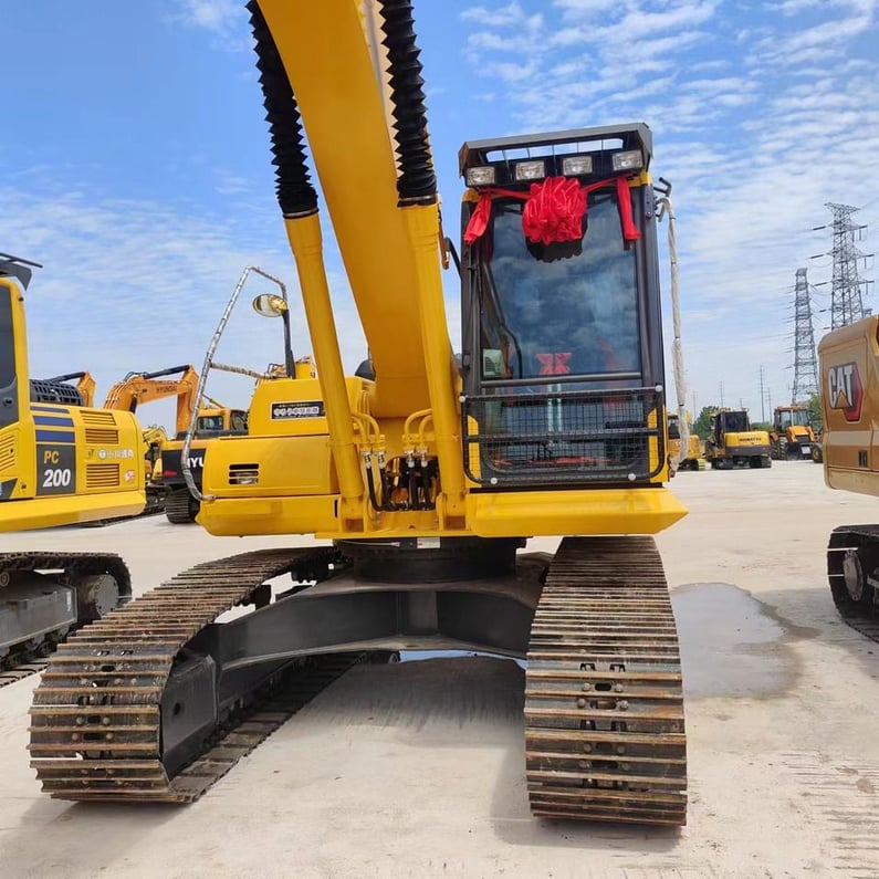 2023 Komatsu PC200 Crawler Excavator