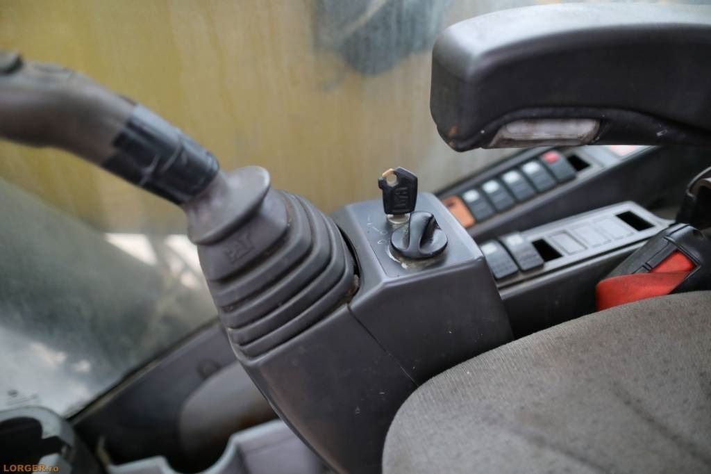 2008 Caterpillar M322D Material Handler