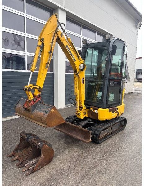 2018 Komatsu PC16R-3HS Mini Excavator