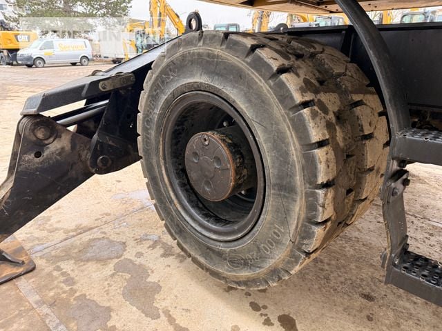 2020 Caterpillar MH3024-06C Material Handler