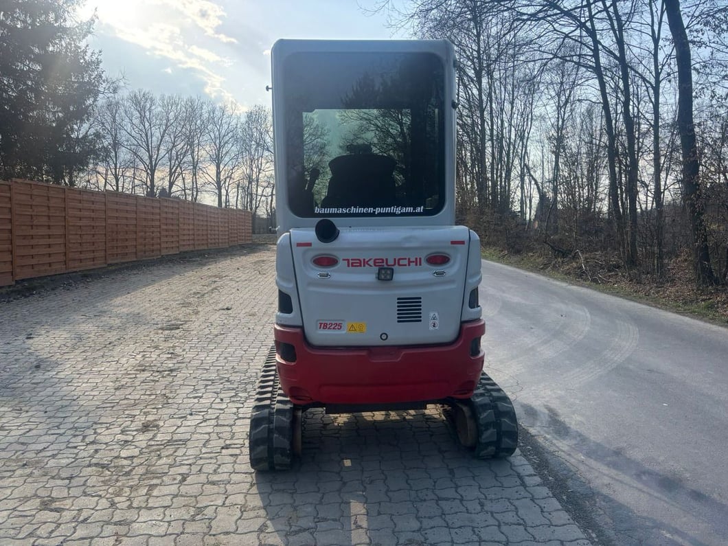 2019 Takeuchi TB225 Mini Excavator