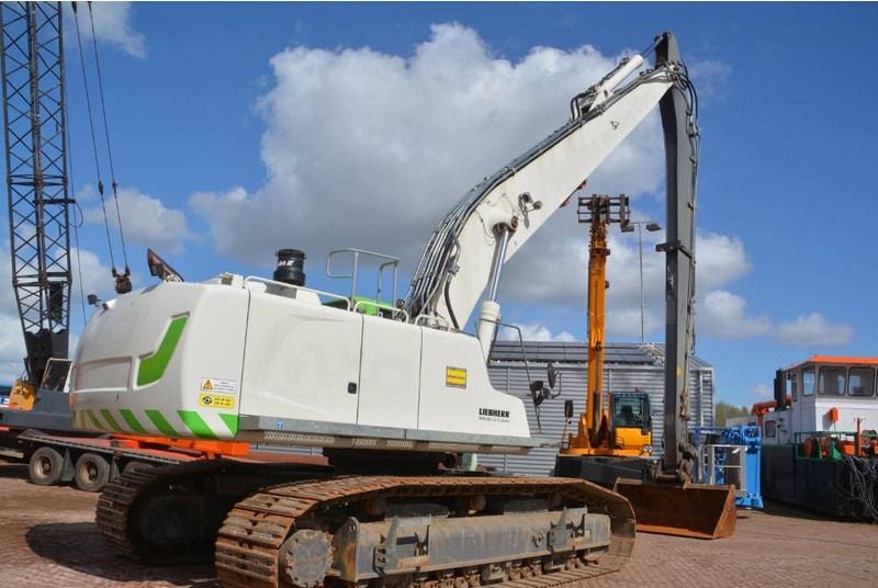 2015 Liebherr R946LC-V Crawler Excavator
