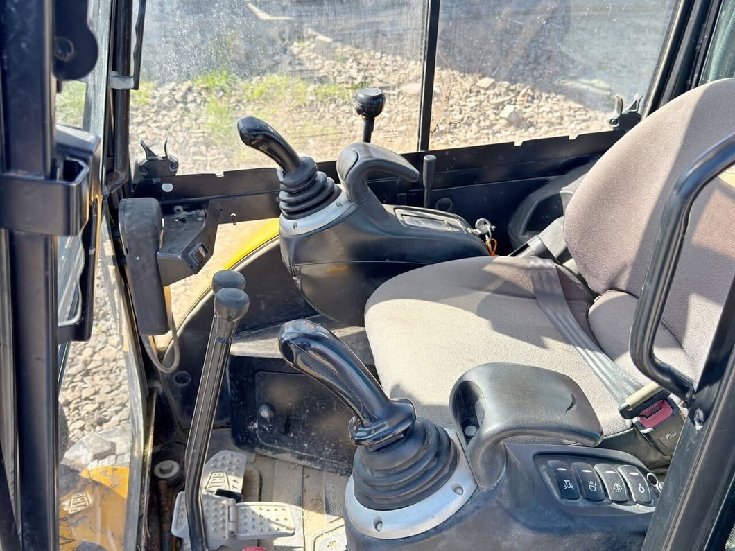 2018 JCB 8035ZT Crawler Excavator