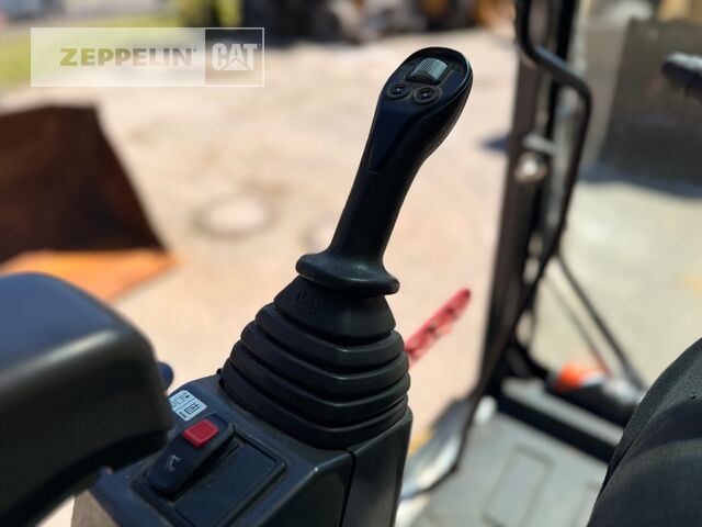 2020 Caterpillar MH3022-06C Material Handler
