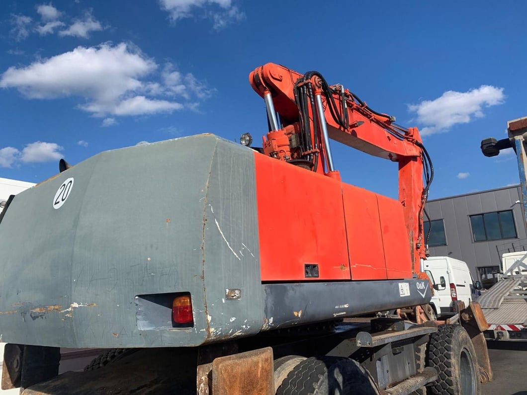 2001 O&K MH 5.5 Wheel Excavator
