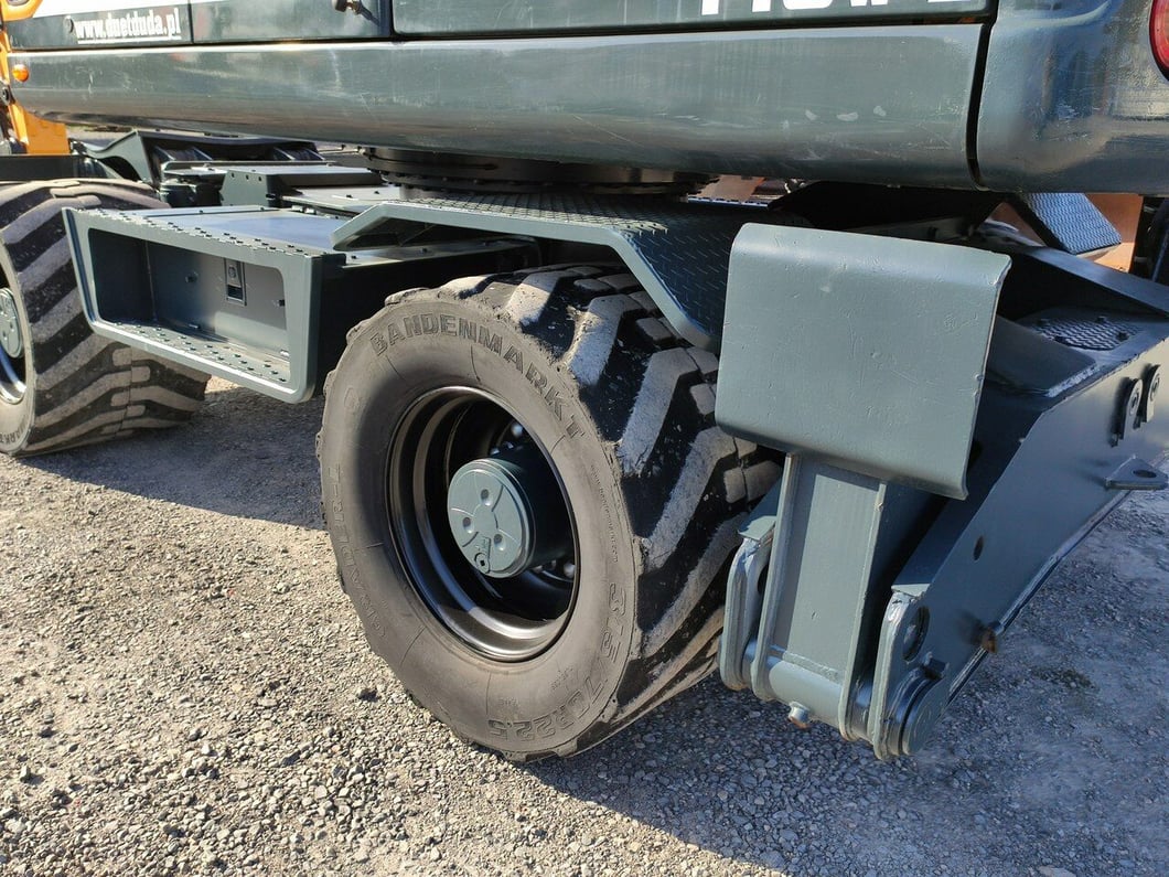 2014 Hyundai R140W-9 Wheel Excavator