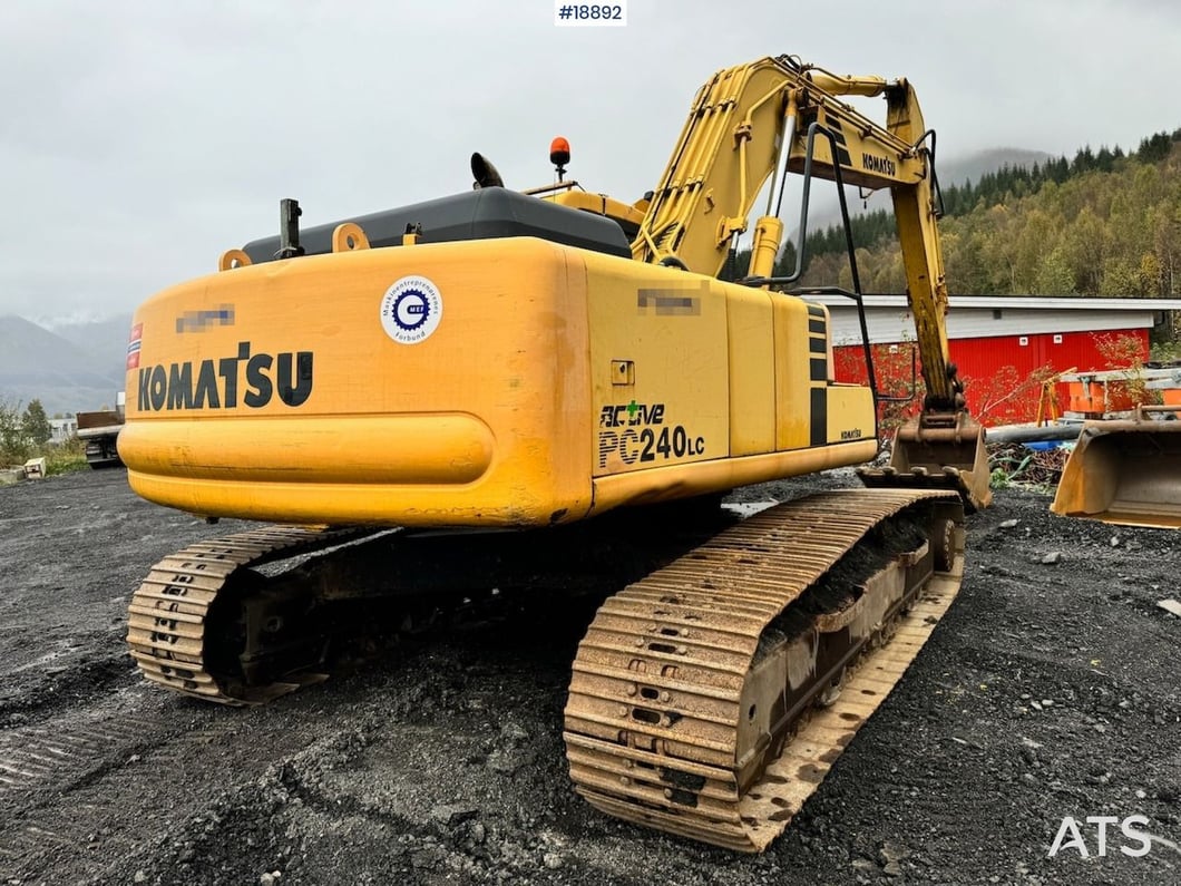 2001 Komatsu PC240LC-6K Crawler Excavator