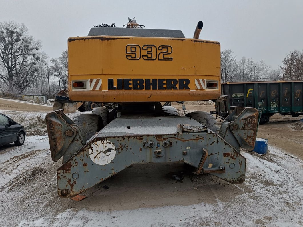 2000 Liebherr A 932 LITRONIC Material Handler