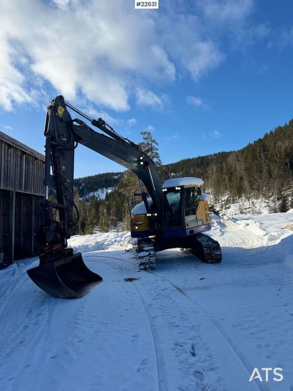 2016 Volvo ECR235EL Crawler Excavator
