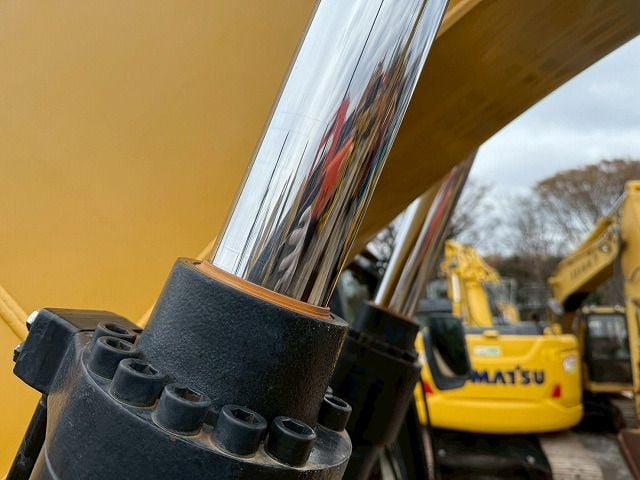 2016 Caterpillar 320E Crawler Excavator