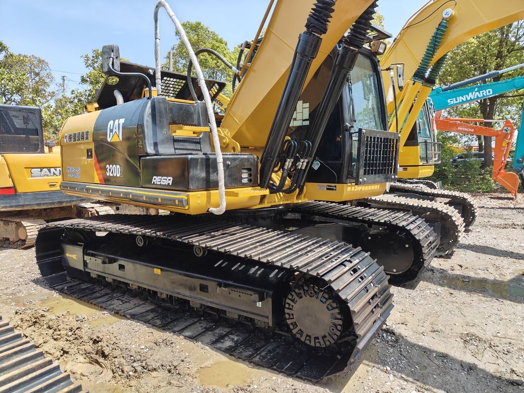 2025 Caterpillar 320D2 Crawler Excavator