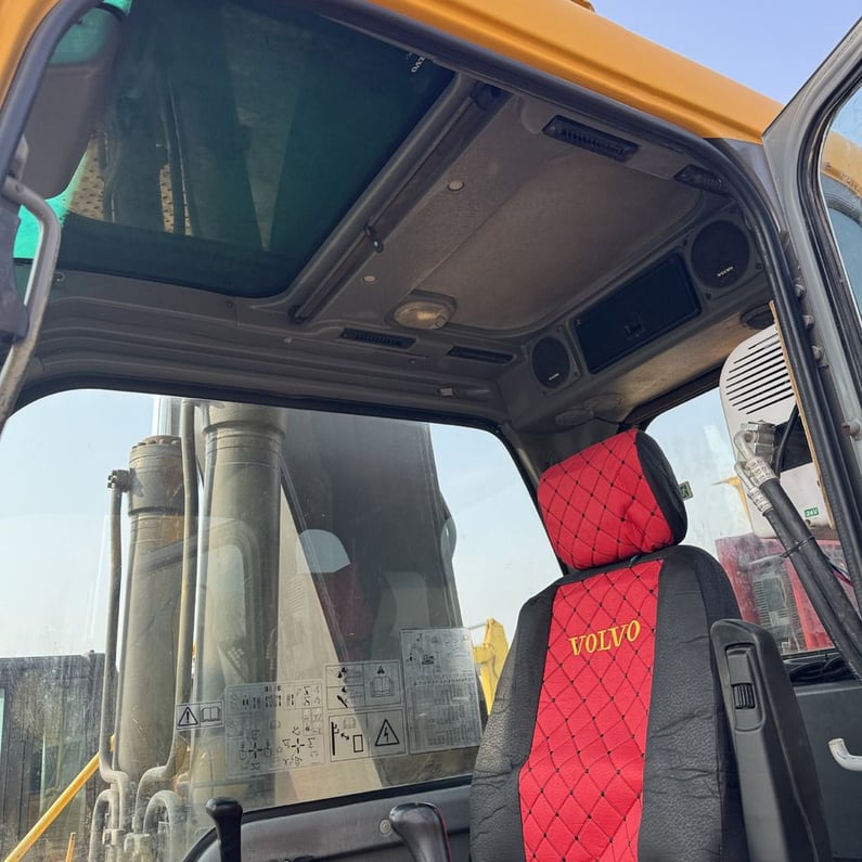 2014 Volvo EC240BLC Crawler Excavator