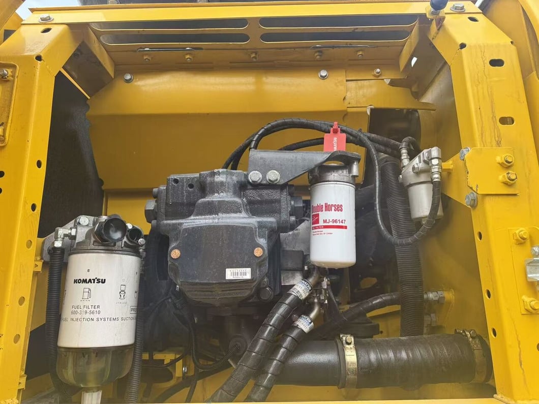 2024 Komatsu PC220-8 Crawler Excavator