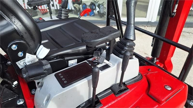 Mole M16ZT Mini Excavator