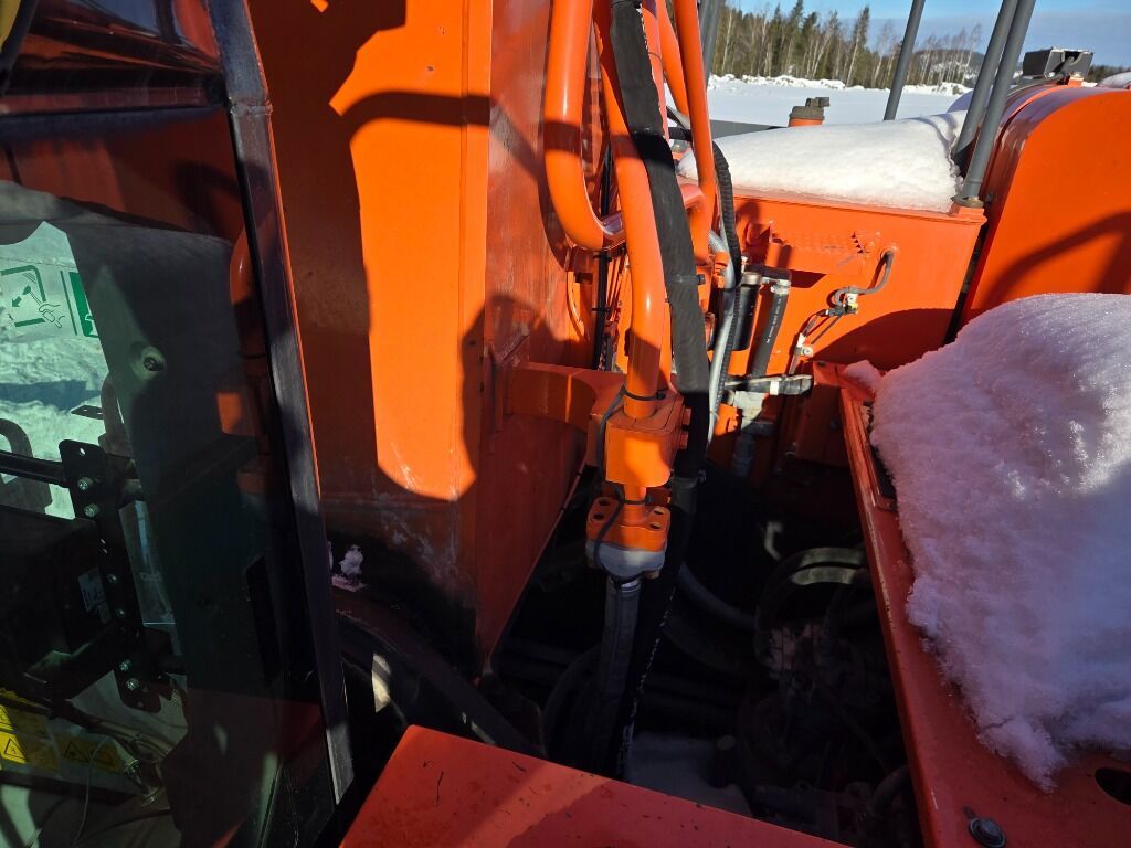 2018 Hitachi ZX690-6 Crawler Excavator