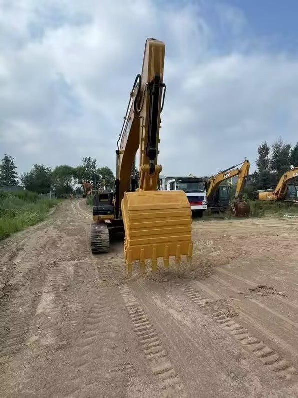 2024 Caterpillar 320D2 Crawler Excavator