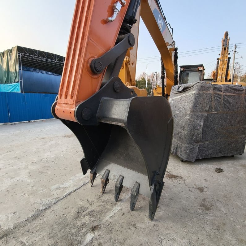 2024 Doosan DX225LCA Crawler Excavator
